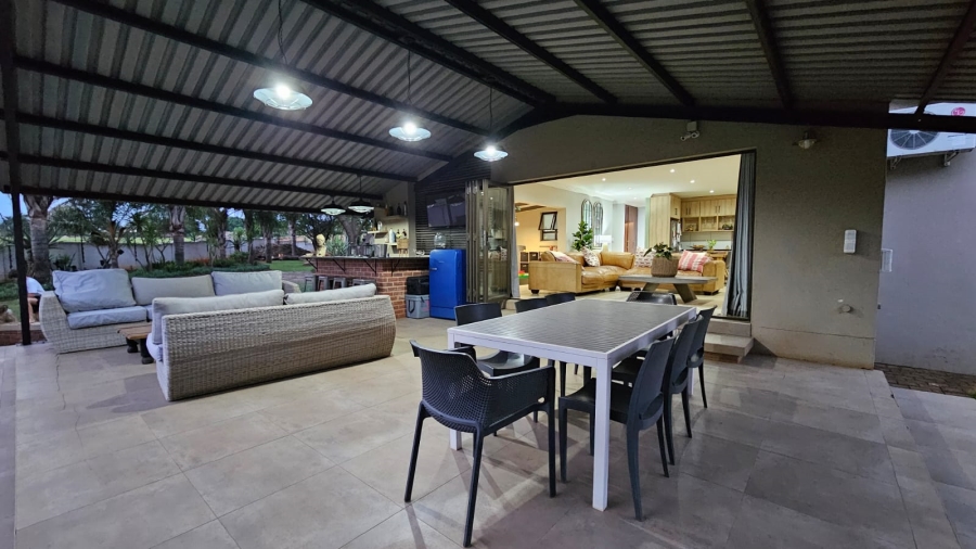 4 Bedroom Property for Sale in Zwavelpoort Gauteng