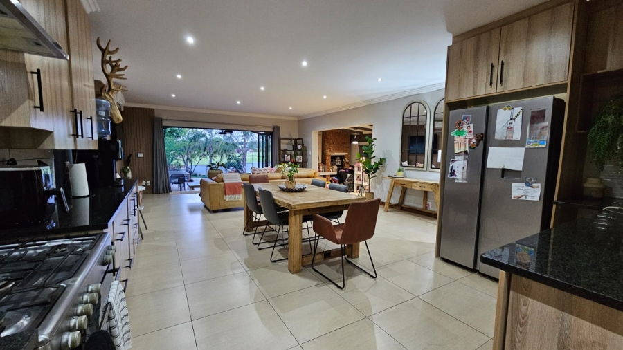 4 Bedroom Property for Sale in Zwavelpoort Gauteng