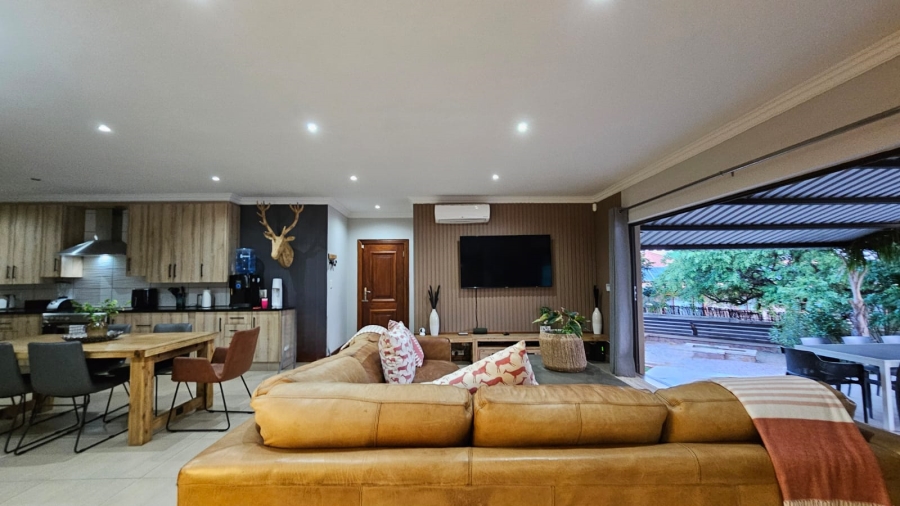 4 Bedroom Property for Sale in Zwavelpoort Gauteng