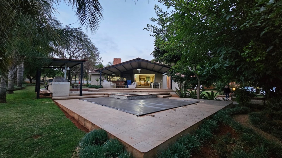 4 Bedroom Property for Sale in Zwavelpoort Gauteng