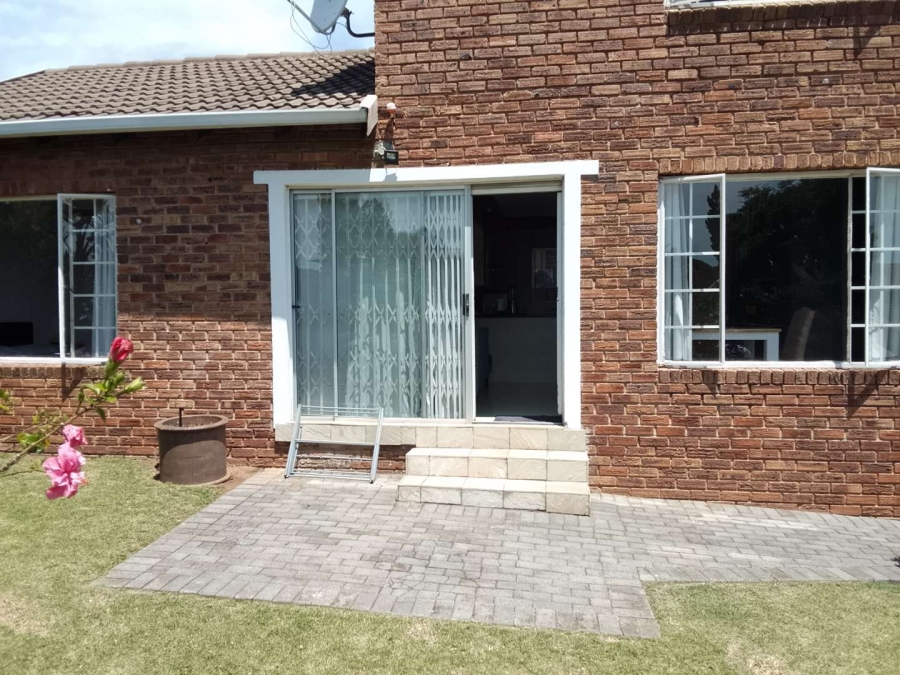3 Bedroom Property for Sale in Wilgeheuwel Gauteng