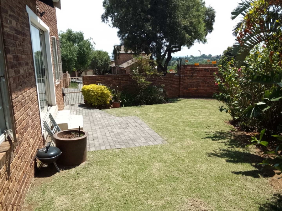 3 Bedroom Property for Sale in Wilgeheuwel Gauteng