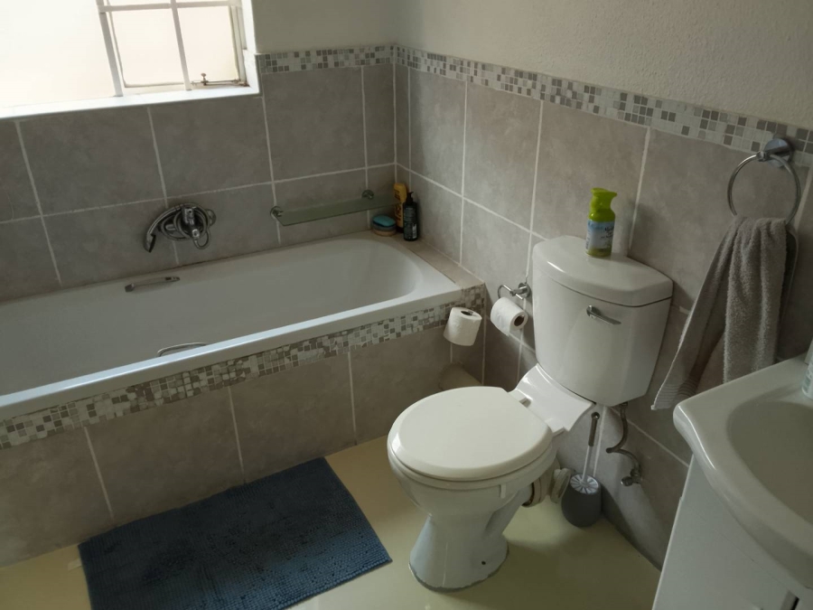 3 Bedroom Property for Sale in Wilgeheuwel Gauteng