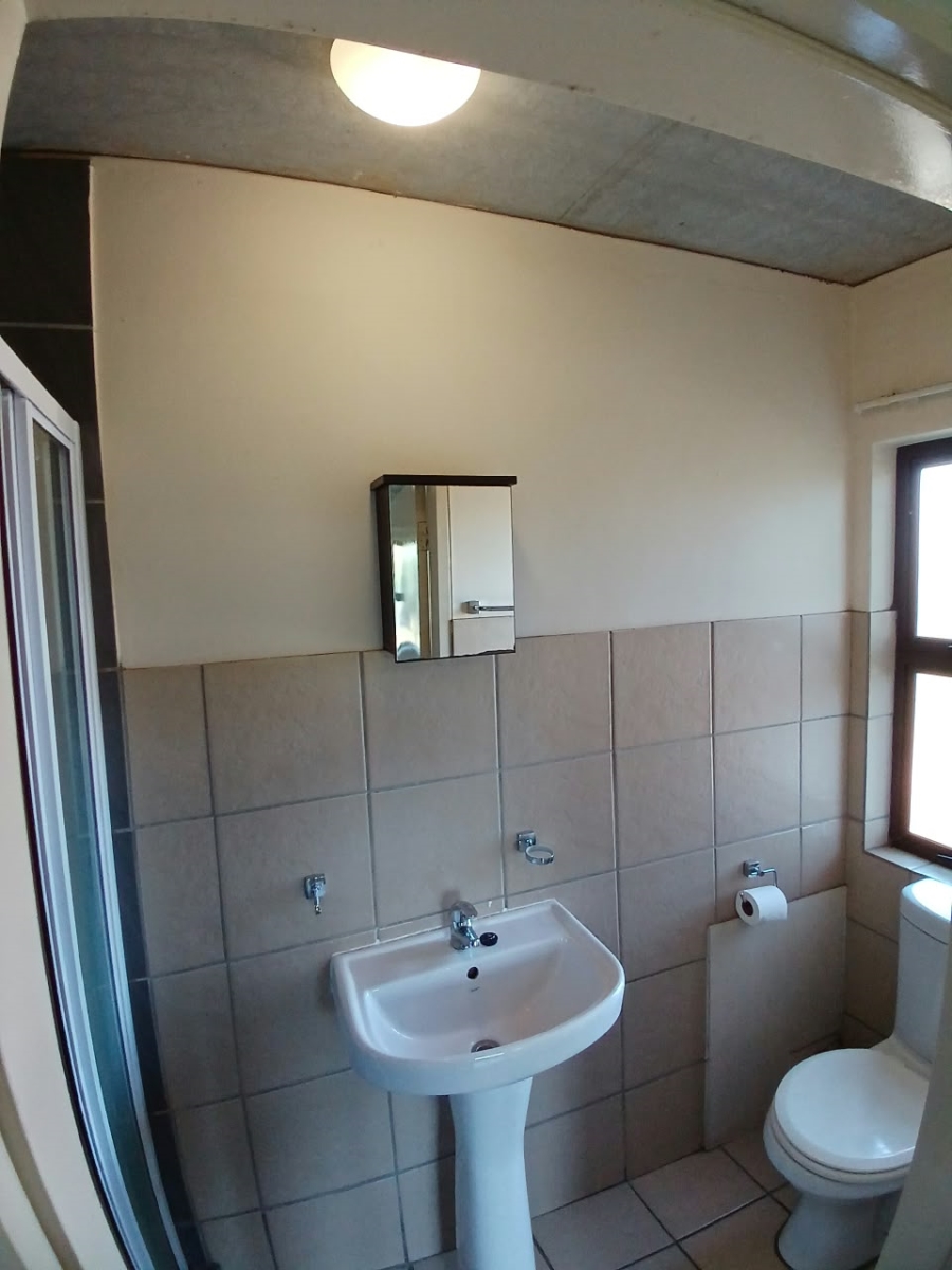 To Let 1 Bedroom Property for Rent in Die Hoewes Gauteng