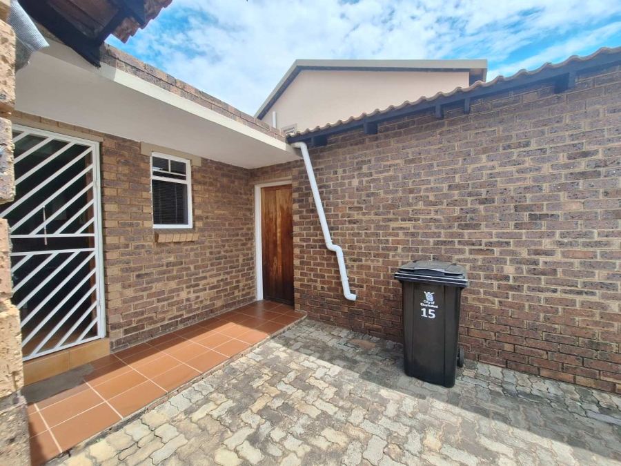 2 Bedroom Property for Sale in Jansenpark Gauteng