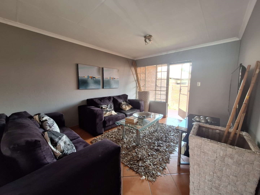 2 Bedroom Property for Sale in Jansenpark Gauteng