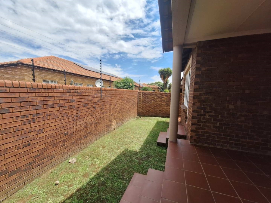2 Bedroom Property for Sale in Jansenpark Gauteng
