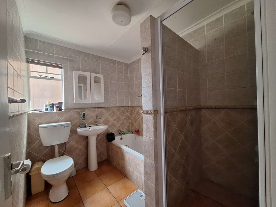 2 Bedroom Property for Sale in Jansenpark Gauteng