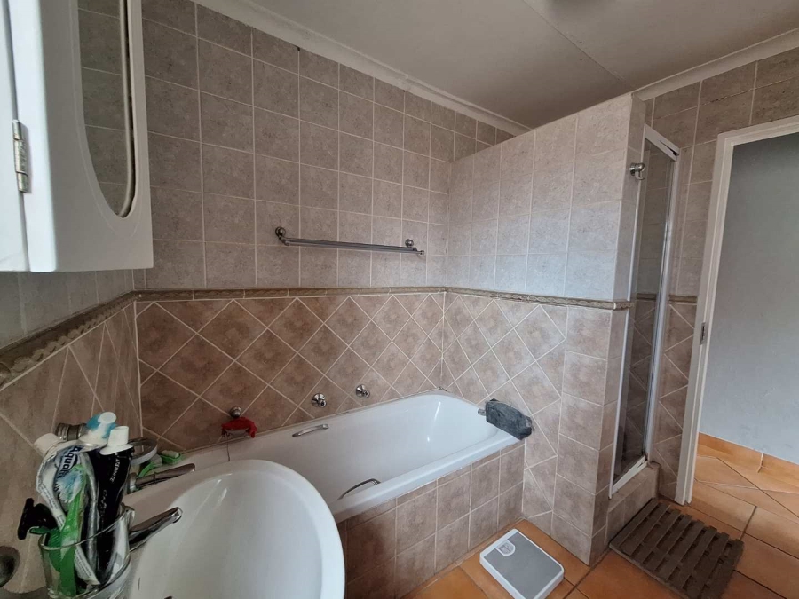 2 Bedroom Property for Sale in Jansenpark Gauteng