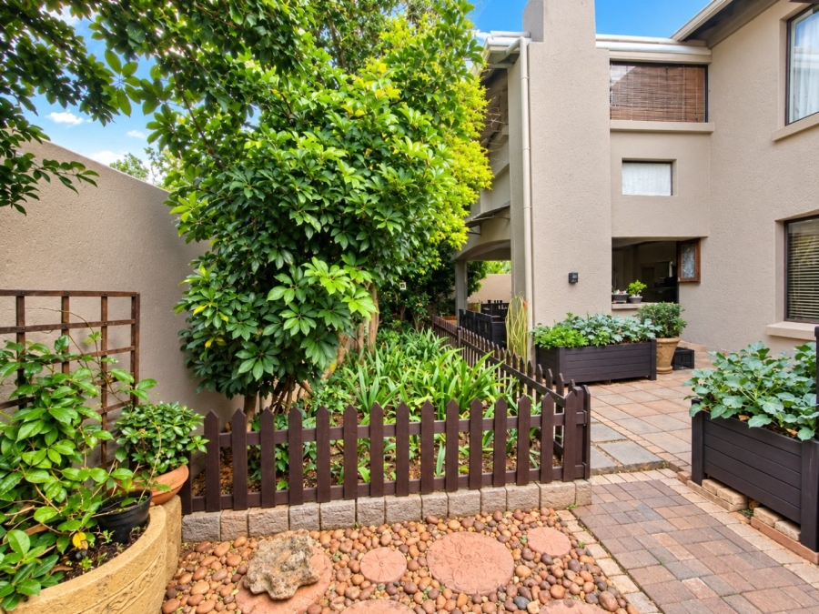 3 Bedroom Property for Sale in Faerie Glen Gauteng