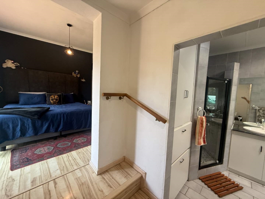 3 Bedroom Property for Sale in Kloofendal Gauteng