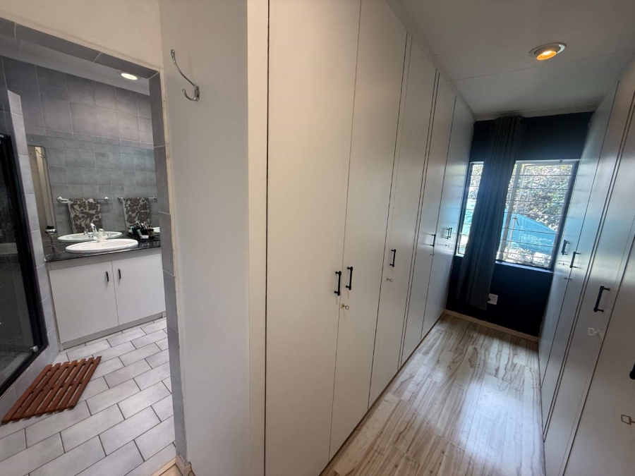 3 Bedroom Property for Sale in Kloofendal Gauteng
