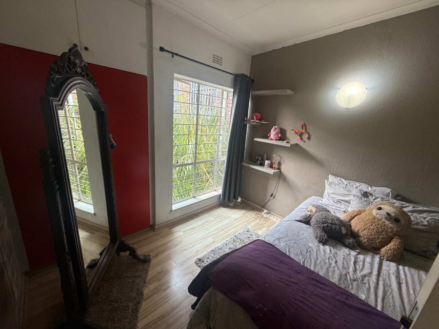 3 Bedroom Property for Sale in Kloofendal Gauteng