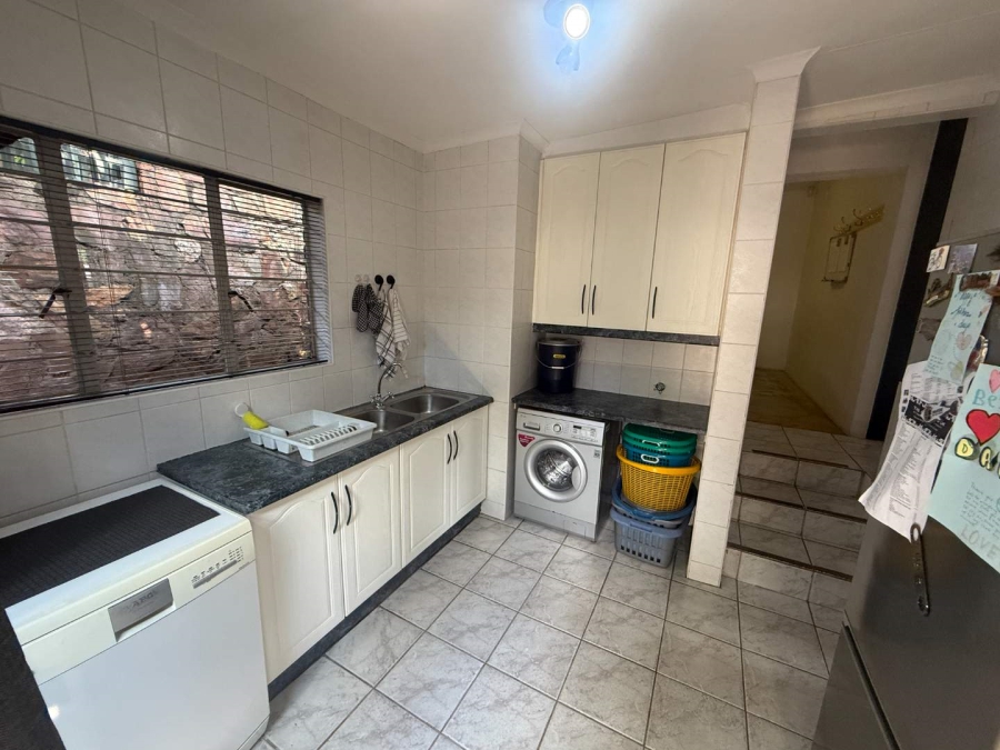3 Bedroom Property for Sale in Kloofendal Gauteng