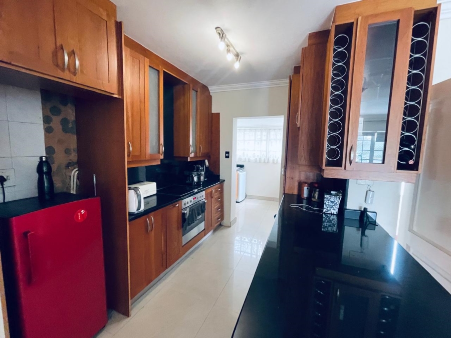 To Let 2 Bedroom Property for Rent in Dunkeld West Gauteng