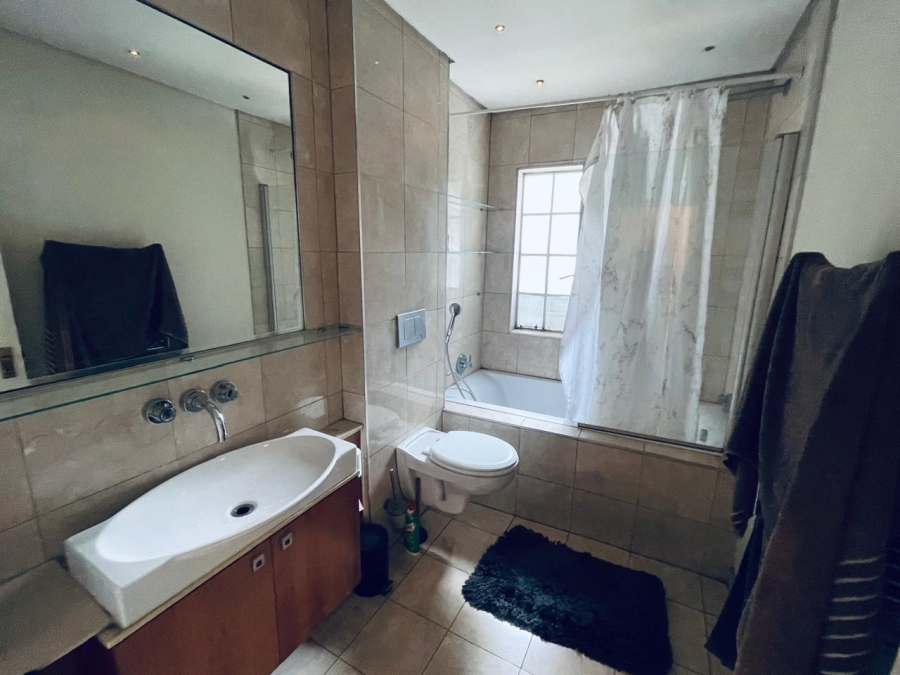 To Let 2 Bedroom Property for Rent in Dunkeld West Gauteng