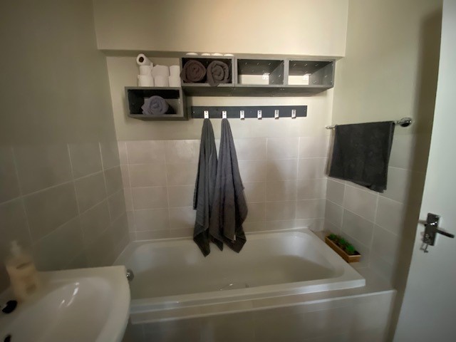 3 Bedroom Property for Sale in Barbeque Downs Gauteng