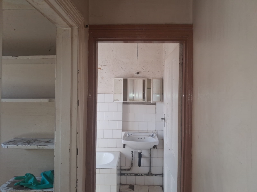 6 Bedroom Property for Sale in Bellevue Gauteng