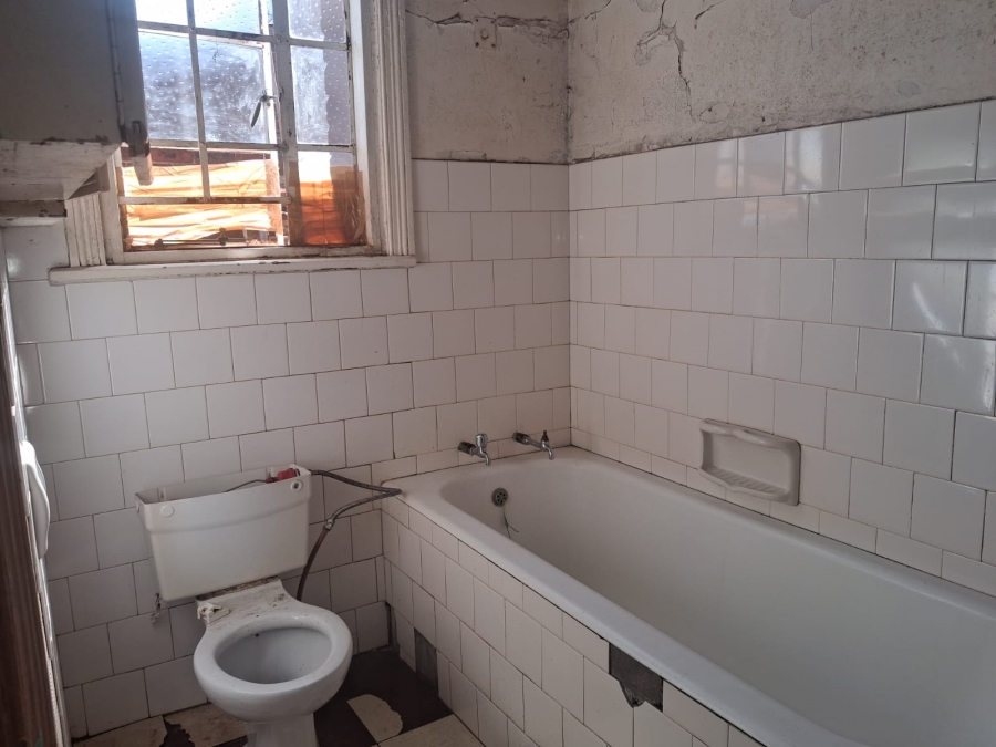 6 Bedroom Property for Sale in Bellevue Gauteng