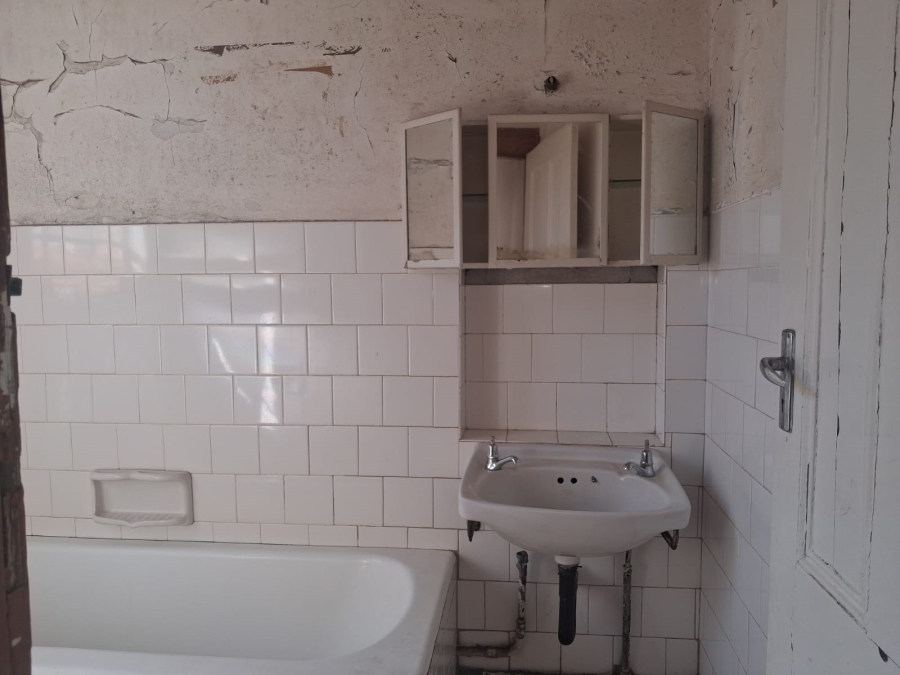 6 Bedroom Property for Sale in Bellevue Gauteng