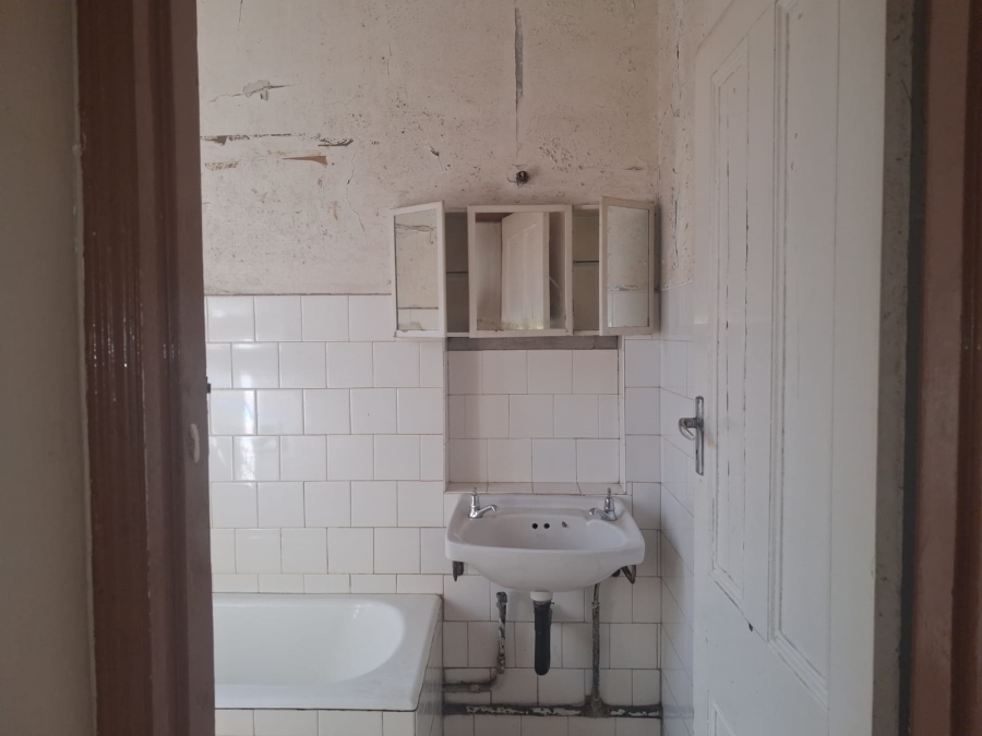 6 Bedroom Property for Sale in Bellevue Gauteng