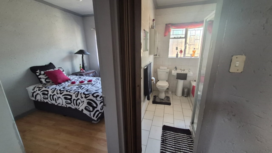 2 Bedroom Property for Sale in Kempton Park Gauteng
