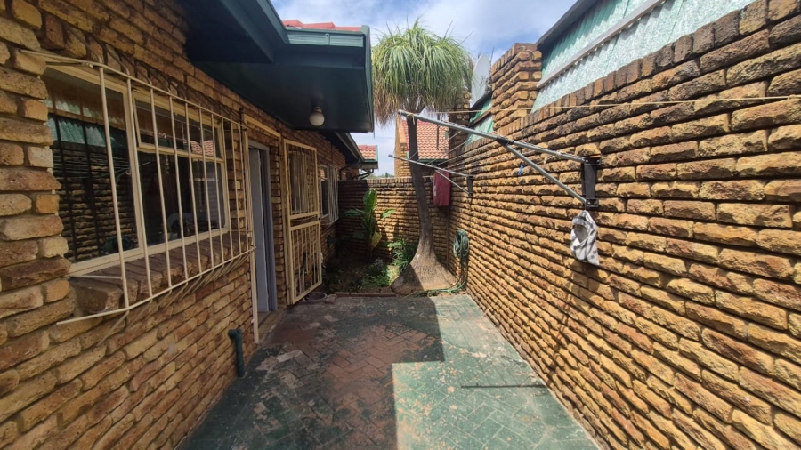 2 Bedroom Property for Sale in Kempton Park Gauteng