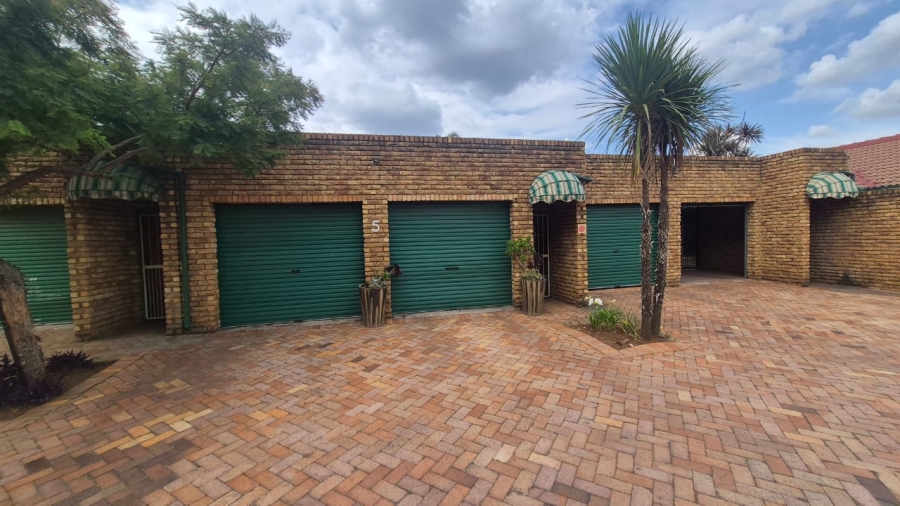 2 Bedroom Property for Sale in Kempton Park Gauteng