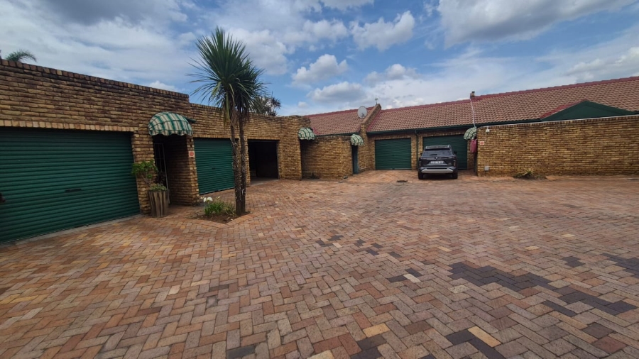 2 Bedroom Property for Sale in Kempton Park Gauteng