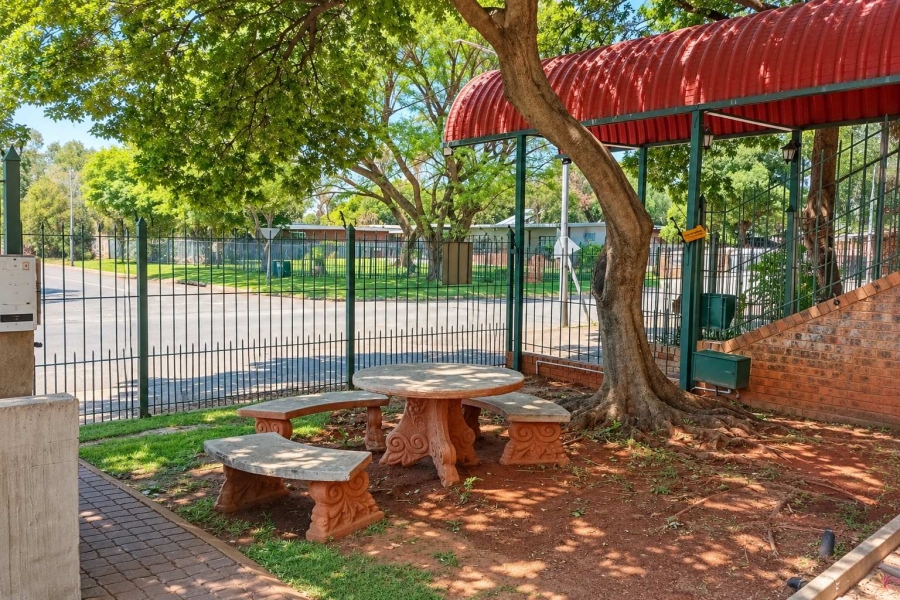 2 Bedroom Property for Sale in Kilner Park Gauteng