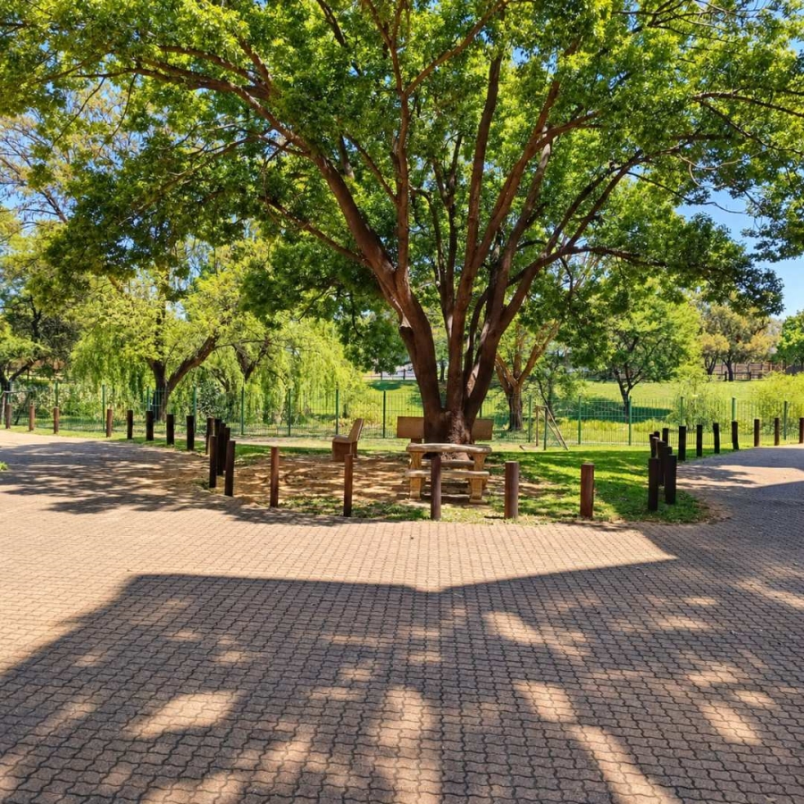 2 Bedroom Property for Sale in Kilner Park Gauteng
