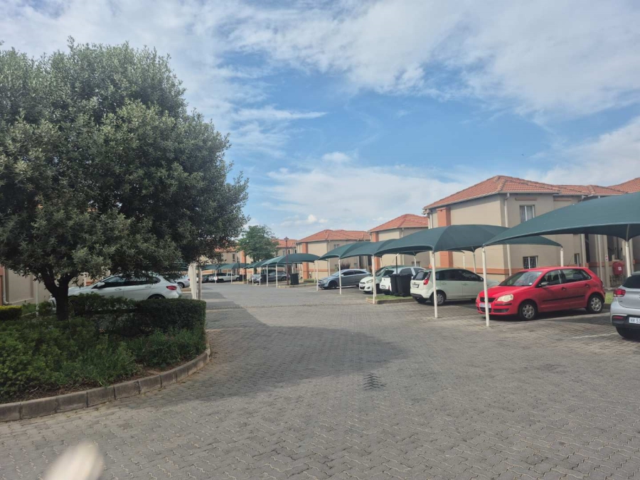 2 Bedroom Property for Sale in Ormonde View Gauteng