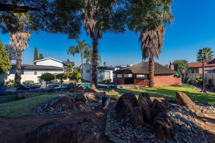 4 Bedroom Property for Sale in Verwoerdpark Gauteng