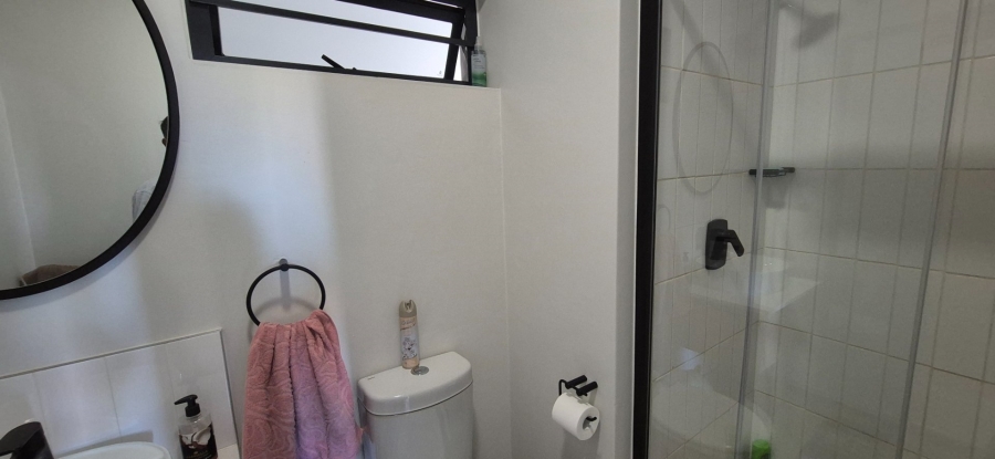 2 Bedroom Property for Sale in Mulbarton Gauteng