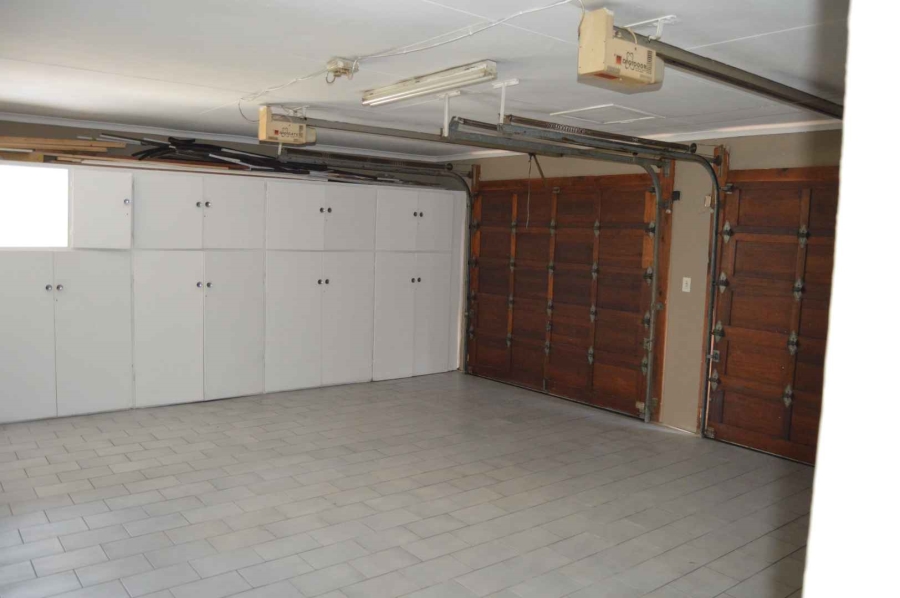 5 Bedroom Property for Sale in New Redruth Gauteng