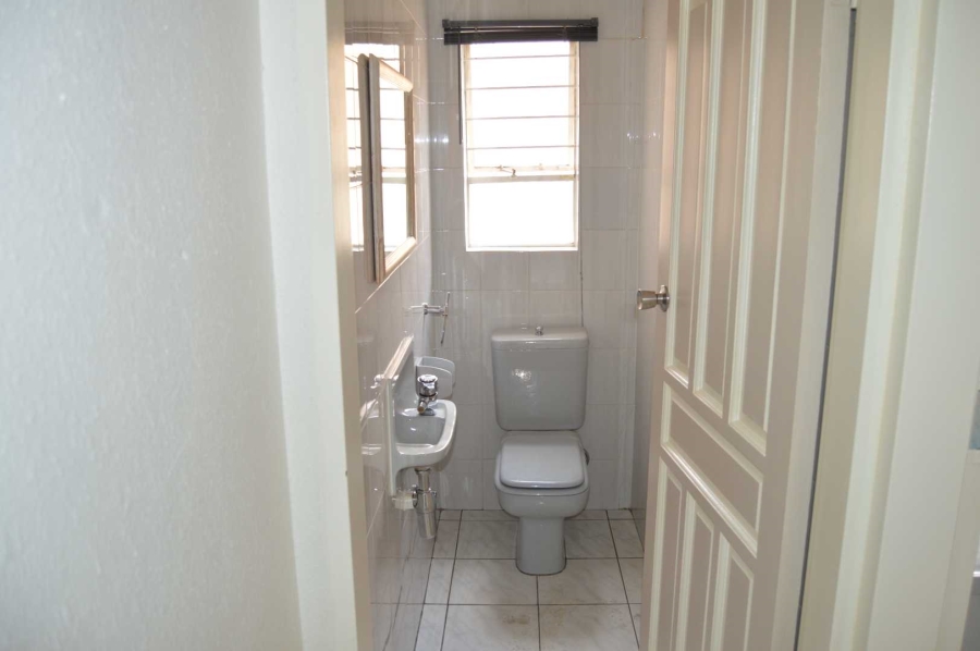 5 Bedroom Property for Sale in New Redruth Gauteng