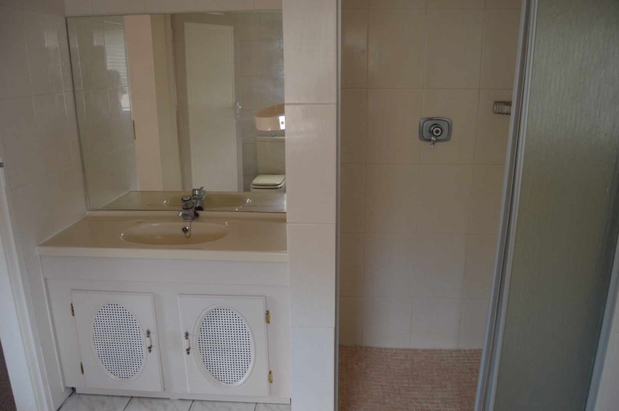 5 Bedroom Property for Sale in New Redruth Gauteng