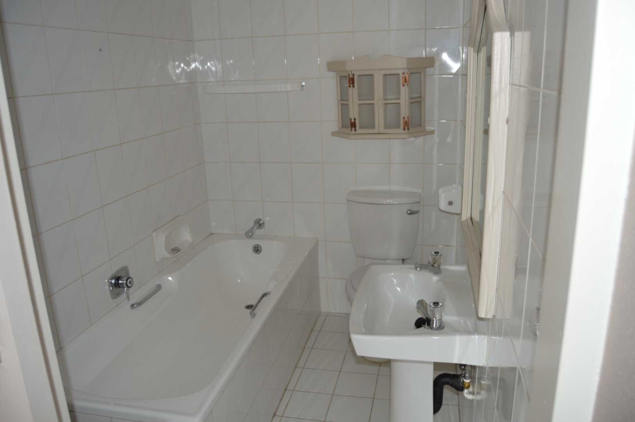 5 Bedroom Property for Sale in New Redruth Gauteng