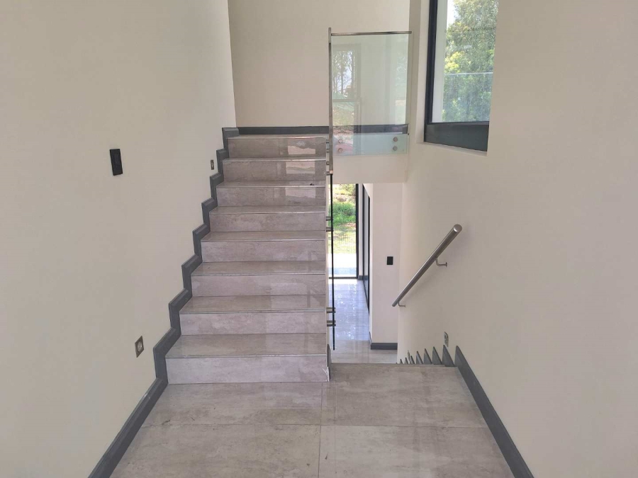 4 Bedroom Property for Sale in Eikenhof Gauteng