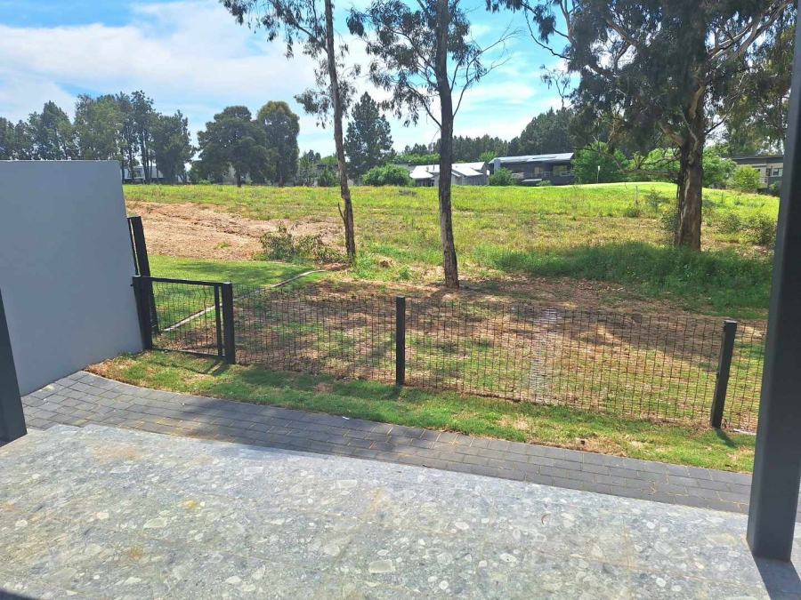 4 Bedroom Property for Sale in Eikenhof Gauteng