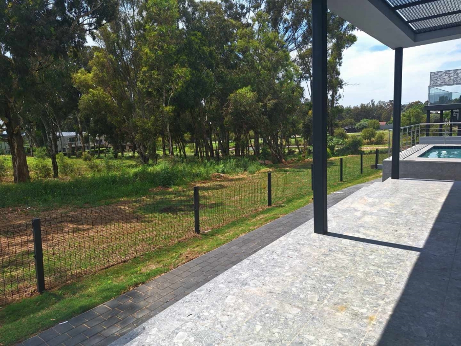 4 Bedroom Property for Sale in Eikenhof Gauteng