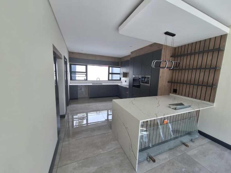 4 Bedroom Property for Sale in Eikenhof Gauteng