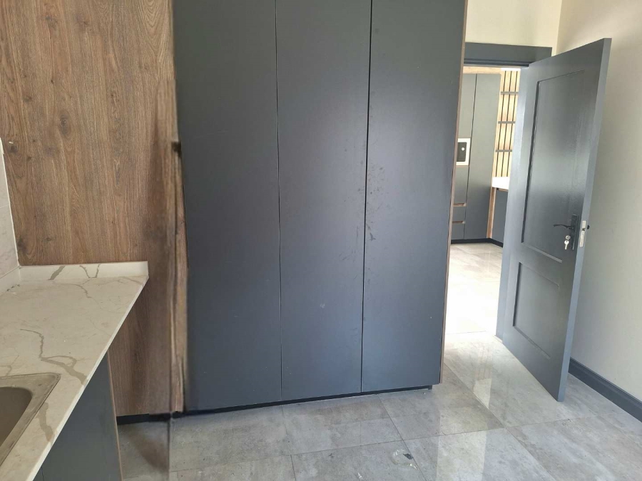 4 Bedroom Property for Sale in Eikenhof Gauteng
