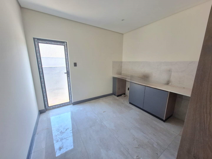 4 Bedroom Property for Sale in Eikenhof Gauteng