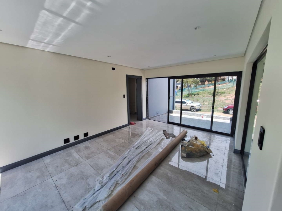 4 Bedroom Property for Sale in Eikenhof Gauteng