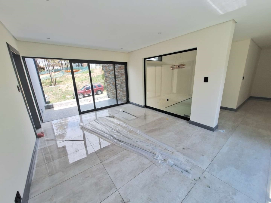 4 Bedroom Property for Sale in Eikenhof Gauteng