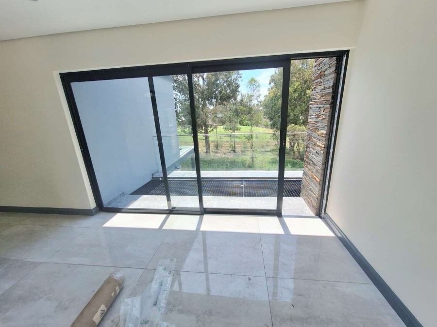 4 Bedroom Property for Sale in Eikenhof Gauteng