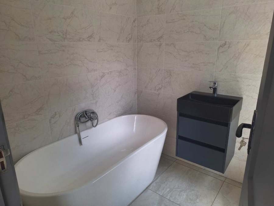 4 Bedroom Property for Sale in Eye of Africa Gauteng