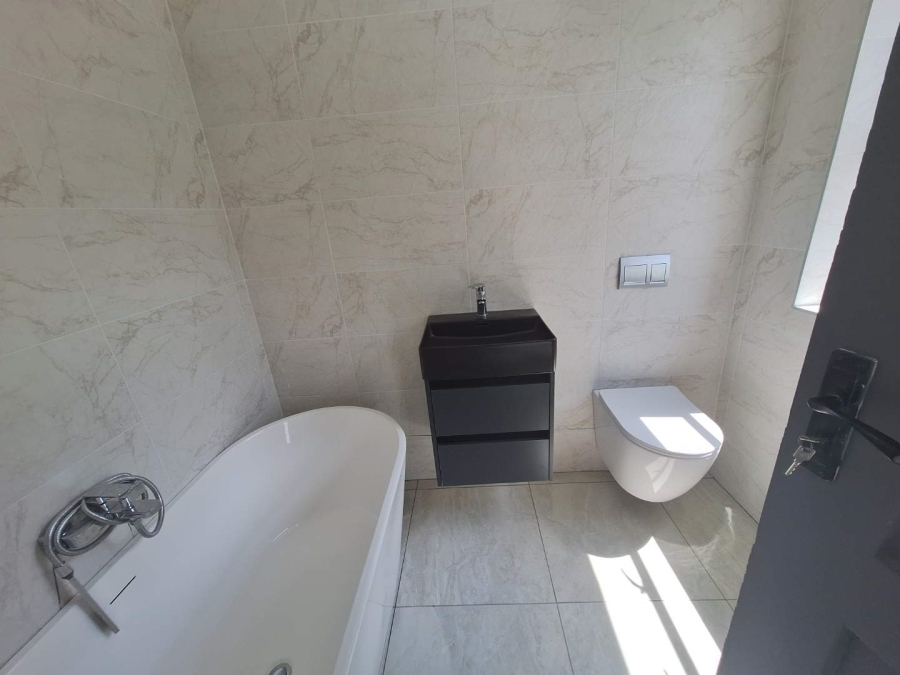 4 Bedroom Property for Sale in Eye of Africa Gauteng