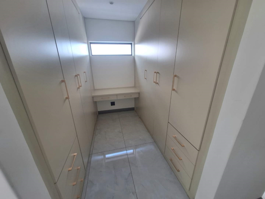 4 Bedroom Property for Sale in Eye of Africa Gauteng